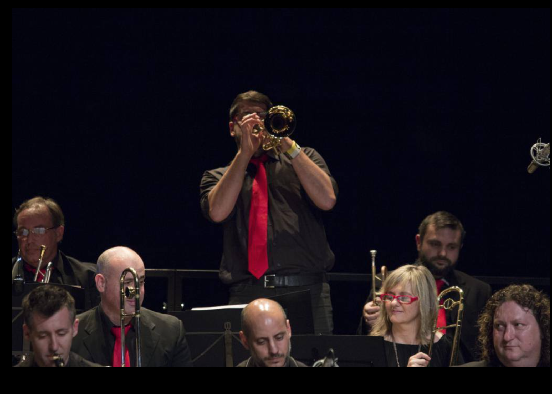 Josué García, trompetista de jazz y professor de la JG Trumpet Academy a Tarragona, en concert